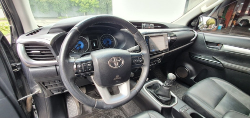 Toyota Hilux 2.8 Cd Srv Pack 177cv 4x2 2017