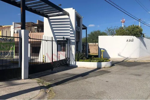 Casa En Venta En Cerrada Azor, Palma Real, Sector Viñedos