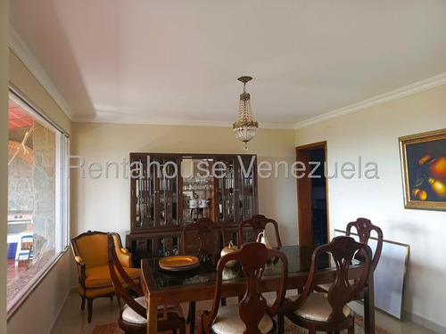 Casa Duplex En Venta Remodelada Con Espacio De Jardín Semi Amoblada Los Castores San Antonio De Los Altos Negociable
