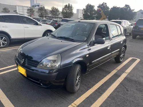 Renault Clio Modelo 2009, Bogotá, Placa Impar, V Electricos