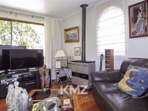 Casa En Venta De 4 Dorm. En La Reina