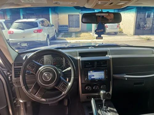 Jeep Liberty Sport 4x2 At