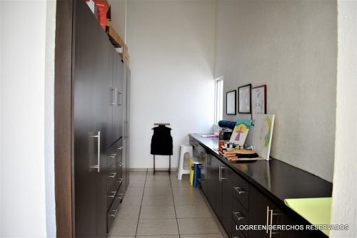 Imagen 8 de 14 de A La Venta Bonita Casa Con Excelentes Espacios Y Vista Panor