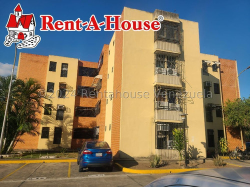 Hermoso Apartamento, En Una Buena Zona 24-17422 Ec