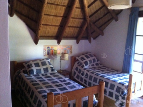 Imagen 21 de 30 de Cabaña Con Un Total De 6 Dormitorios.- Ref: 53745