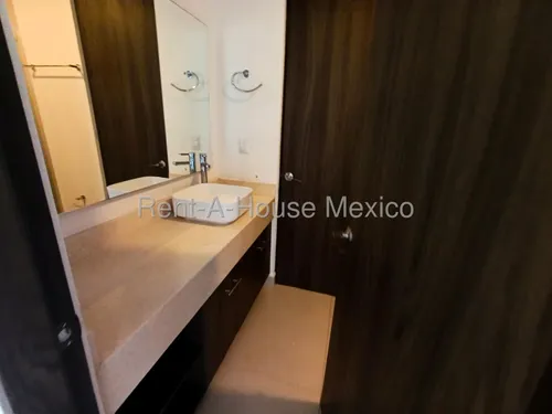 Se Renta Casa En Zibata Condominio Ankara Ofrece 3 Recamara Una En Pb Qh25-2527