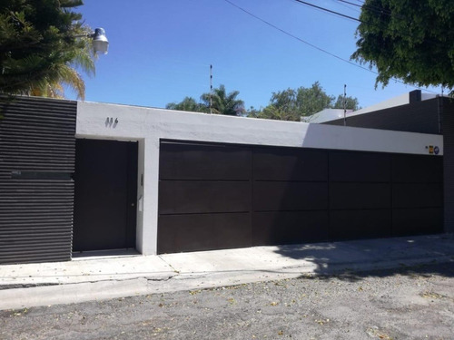 Imagen 2 de 13 de Venta De Residencia Con Alberca Propia En Villas Del Mesón Juriquilla