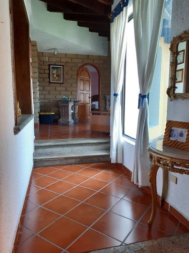 Casa En Privada En Obrera, Tepoztlán, Morelos - Crb-1083-cp