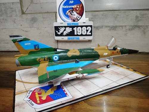 Maqueta De Avión Argentino Mirage 5 Dagger Esc.1/48 Malvinas