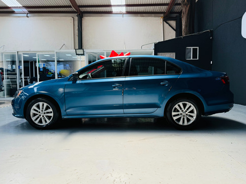 Volkswagen Jetta 2.0 At