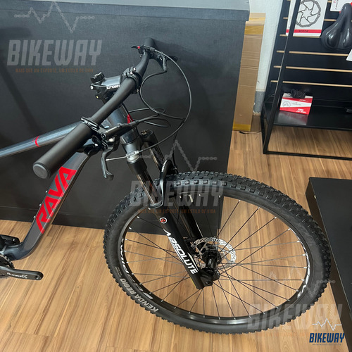 Bicicleta Rava Cave Boost 2025 Comp Grupo Shimano Deore 6100