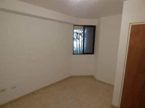 Imagen 4 de 8 de Apartamento En Mañongo Cod:138072albert González 04121444789