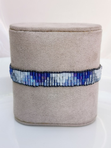 Imagen 2 de 4 de Pulsera Tejida Triangulo (m: 10pj)