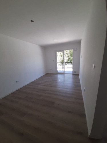 Departamento En Venta De 1 Dormitorio En La Falda