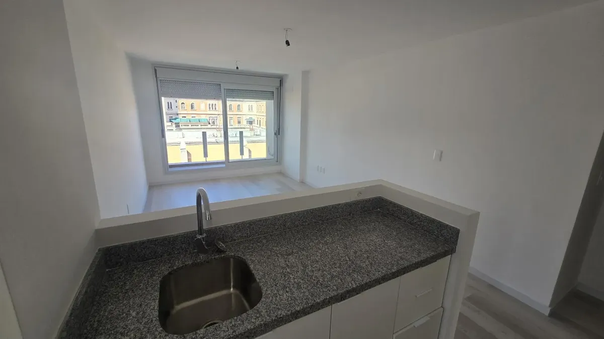 Apartamento De 1 Dormitorio En Alquiler, Zona Cordon · Foto 5