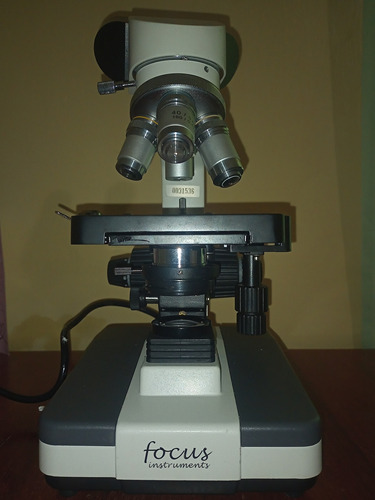 Microscopio Óptico Focus Instruments