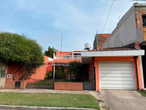 Casa En Venta - 4 Dormitorios 2 Baños - 370mts2 - Gregorio De Laferrere, La Matanza