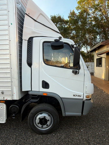 Mb Accelo 1016 Baú Alumínio 6,50 Mts