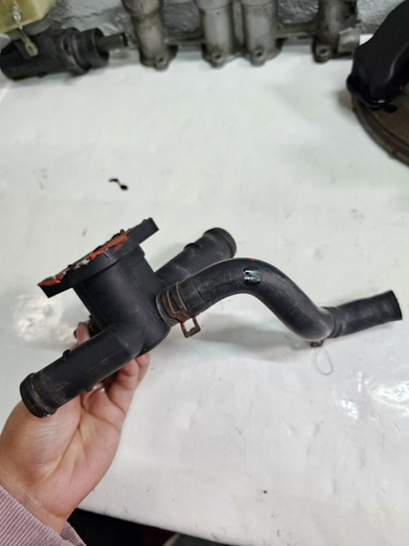 Toma De Agua Con Sensor Vw Jetta A4 2.0 99-07 (Usado)