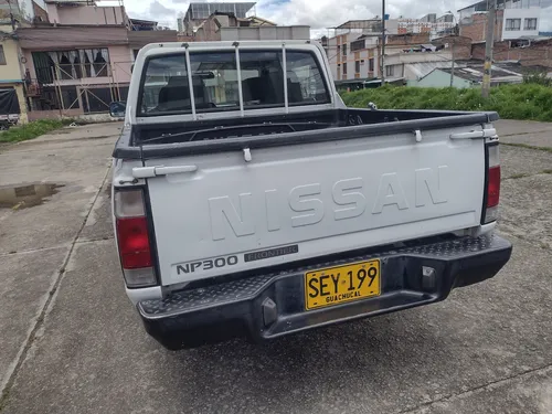 Nissan Frontier Doble Cabina