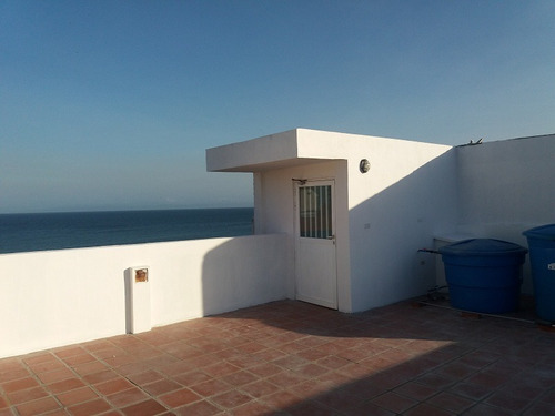 Imagen 12 de 13 de Apartamento De 3 Niveles Con Vista Al Mar Urb. Cima Real