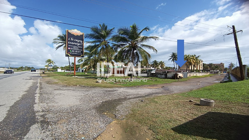 Ideal Vende Terreno En Tucacas De 680m2 Con Excelente Ubicación En Plena Carretera Nacional Moron Coro.