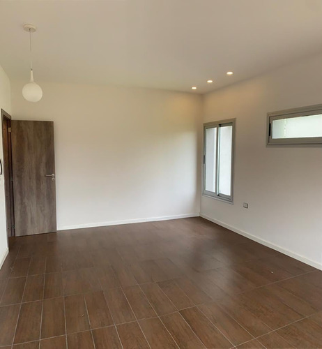 Casa En Country Lomas De City Bell Alquiler