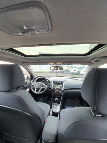 Imagen 14 de 15 de Dodge Attitude 2013 1.6 Gls Sport Sun And Park At