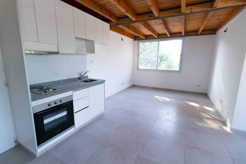 Imagen 4 de 30 de Muy Lindo Departamento De Tres Ambientes En Venta En Condominio Aguaribay, Pilar!!