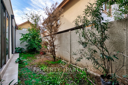 Oportunidad !! Venta De Casa En Condominio. Secto...