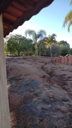 Casa Com 3 Cômodos E 1 Banheiro