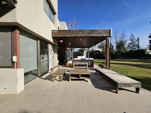 Venta Casa En Aldea Fisherton