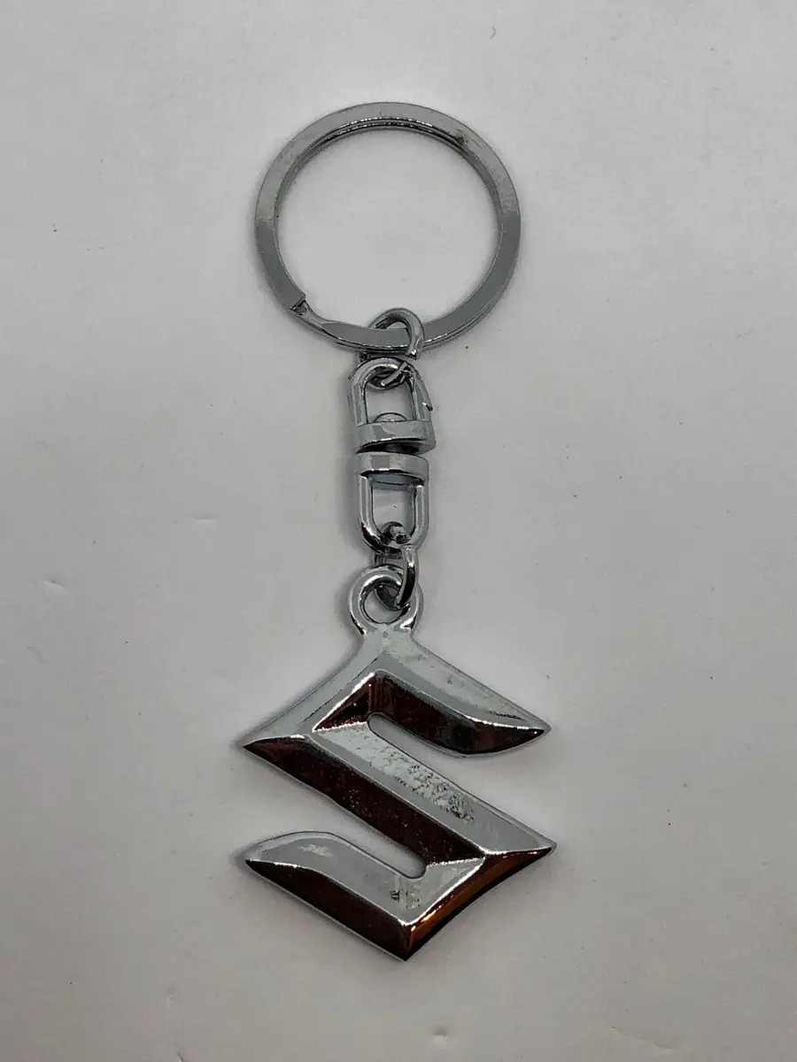 Llavero de coche Suzuki de metal