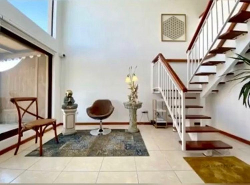 Amplio Dúplex Uso Comercial O Habitación 3d + 3b + 1 Estc