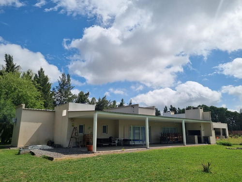 Casa En Venta Ubicado En Coronel Brandsen, G.b.a. Zona Sur