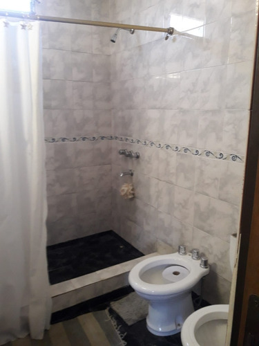 Imagen 7 de 10 de Venta. Lanus Oeste Ph Dos Plantas Con Patio