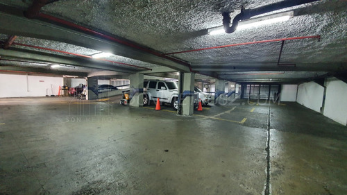 Oficina Alquiler Sabana Grande 167 Mts2 + Terraza Sonmetros2