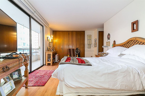 Departamento En Venta De 4 Dorm. En Las Condes