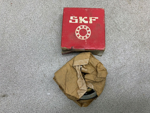 New In Box Skf Bearing 7305 Beay Zzb