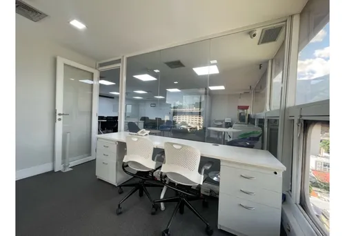 Oficina Las Mercedes 175 M2