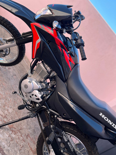Honda Xr 150l Modelo 2023 Con Solo 2800km