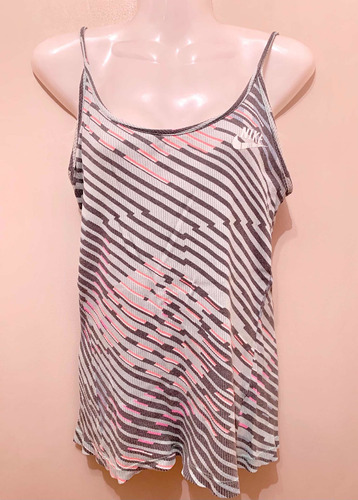 Musculosa Nike (retira En La Paloma Rocha)