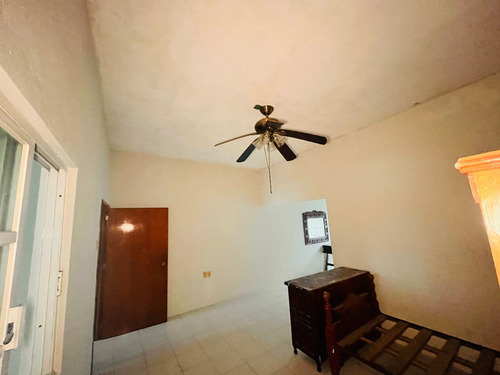 Casa En Venta En Veracruz Con Hab. En P. B. Y Alberca Col. Astilleros