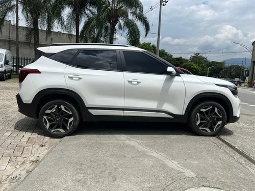 Kia Seltos 2.0 Zenith 4X2