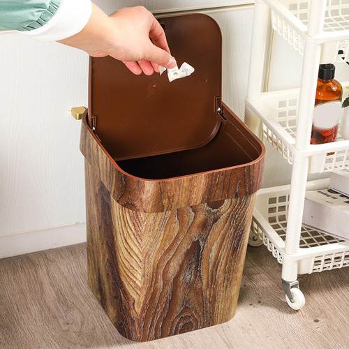 Cesta De Basura De Basura De Basura De Basura, Rústica Con