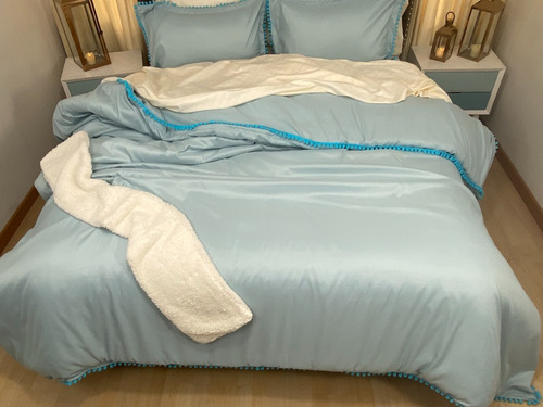 Funda Para Plumón Tipo Duvet Queen Con Borlas Azul Celeste