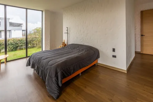 Casa En Venta En Vía Principal De Santa Elena. Cod V15184