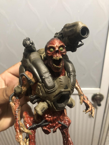 Doom Edición Coleccionista Xbox Estatuilla (detalle) (Usado)