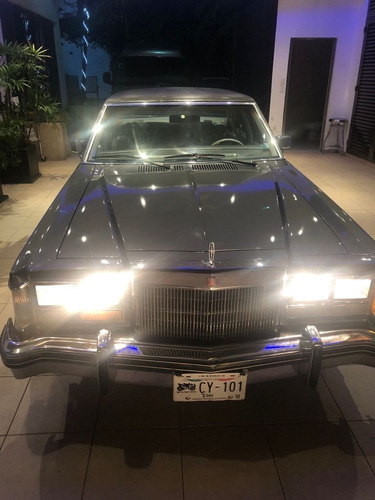 Imagen 4 de 15 de Lincoln Versailles 1977