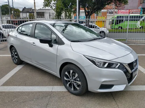 Nissan Versa 1.6 Sense